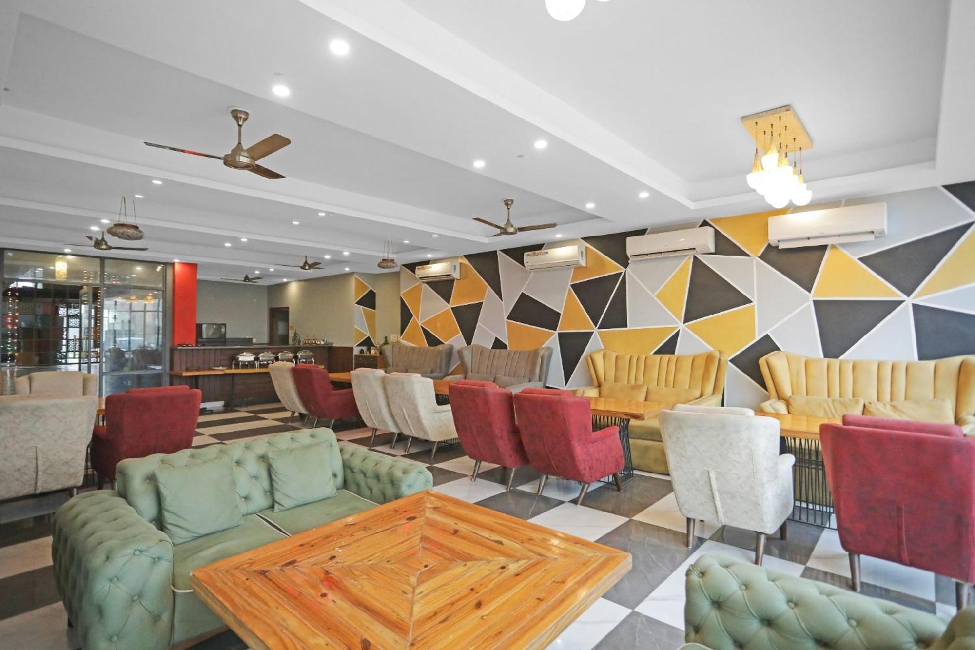 Hotel O Heart Beat Hotel Greater Noida Kültér fotó